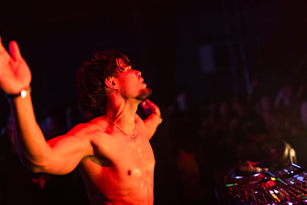 Loading... just a sec